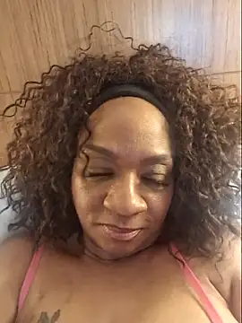 Big_Booty_Bonnie webkamerás műsora