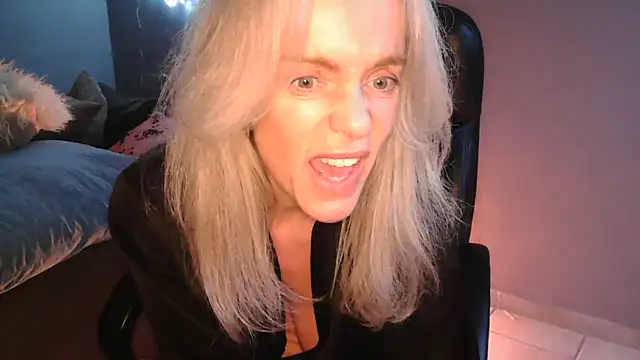 LadyMissNipsnLips Webcamshow