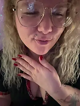 CurvyAnonymousGirl89のウェブカメラショー