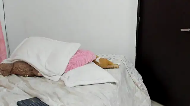 __Emma__11__Lecat_ 即時 XXX 聊天