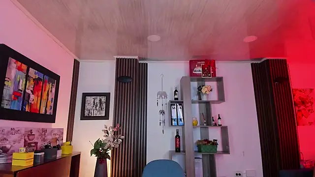 ValentinaNoir élő XXX-chatje