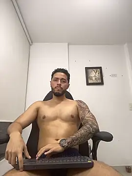 دردشة MattiaDupont الجنسية المباشرة