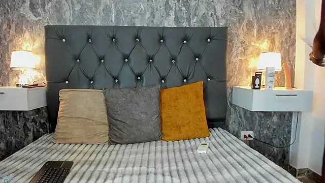 Show de kendall_jhoness na webcam