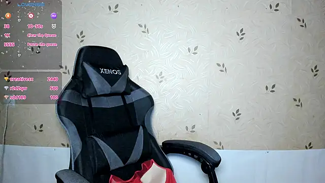 NicoleDaviss Webcam show