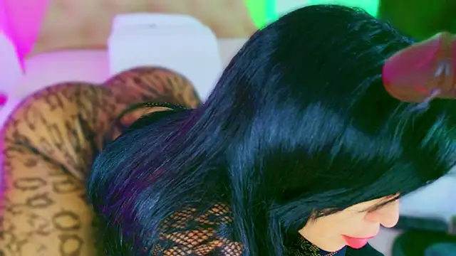 دردشة CharlootteEvans الجنسية المباشرة