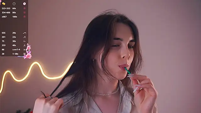 MirnaTellado élő XXX-chatje