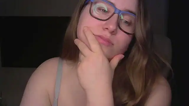 SeasonalSomeone's Live XXX Chat