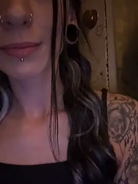 MissMidnightUK webcam show