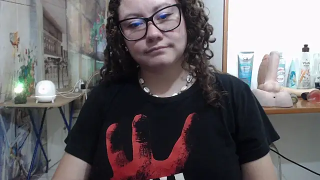 curly_greeneyed 即時 XXX 聊天