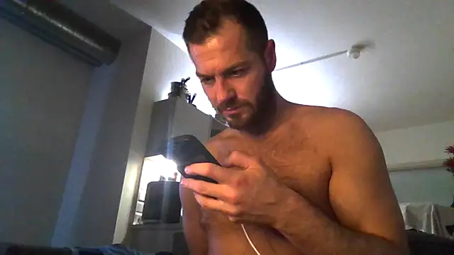 THE_CHEEKY_ALPHA élő XXX-chatje