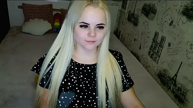 lovely-eyes élő XXX-chatje