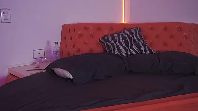 Petitte_Mussa Adlı Modelin Canlı XXX Sohbeti