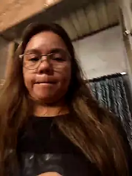 ambersmile Adlı Modelin Canlı XXX Sohbeti