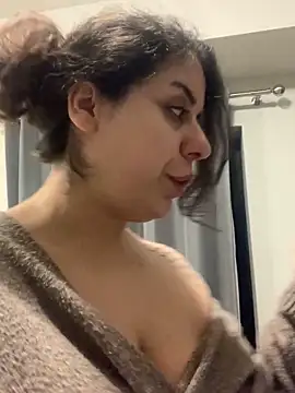 Chat XXX en directo de holyeroticss