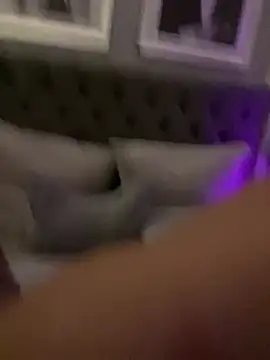 _MelinaCurves_'s Webcam Show