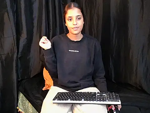 Živý XXX chat indianmaxine07