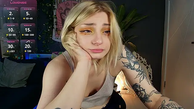 AvaSun live XXX chat