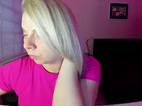 Chatroom XXX en direct de callme_iva