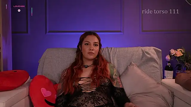 RedJasmine_ élő XXX-chatje