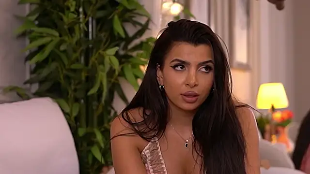 NicoleCellini's Live XXX Chat