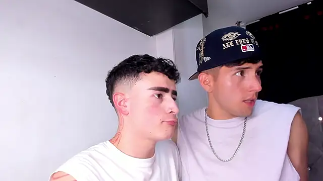 Živý XXX chat naughtysalomon__