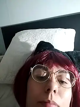 lunita1901 Adlı Modelin Canlı XXX Sohbeti