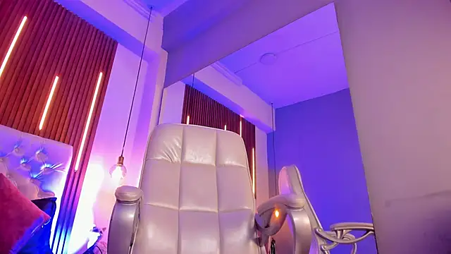 ZamabyCrucie's Live XXX Chat