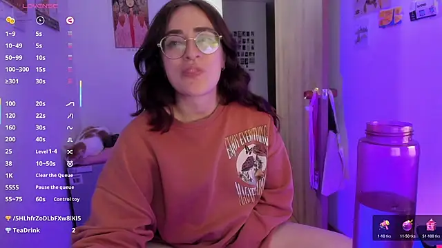 linda_giggle élő XXX-chatje