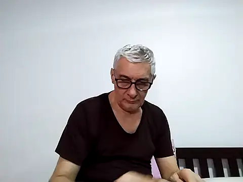 BIGUNCUTHARDCOCK Adlı Modelin Canlı XXX Sohbeti