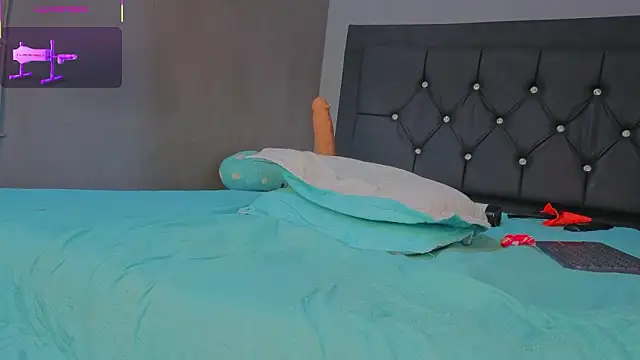 ass_naughty_20 即時 XXX 聊天