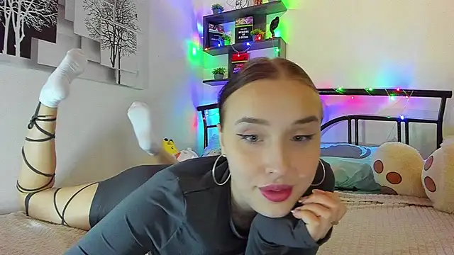 XXX chat uživo modela CrazyBitchInLace