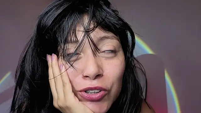 Chat +18 de Qadeshoficial ao vivo