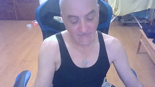 Antoniman9 Live XXX-Chat