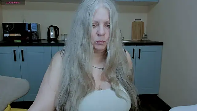 Chat +18 de mariabelladonna ao vivo