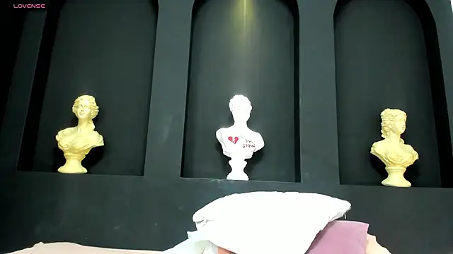 emilyy_r élő XXX-chatje