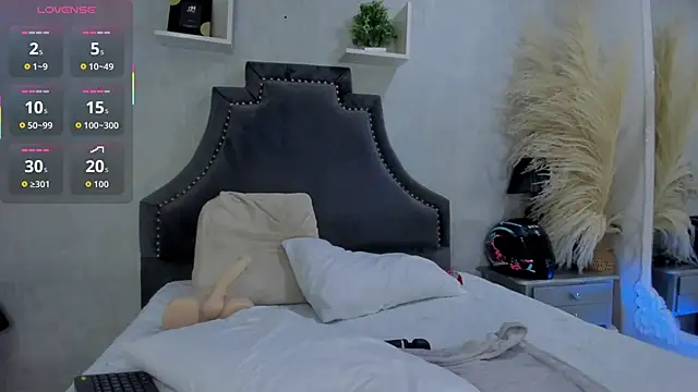 EmiliaRose_: απευθείας συνομιλία ΧΧΧ