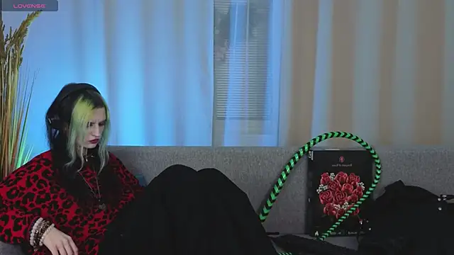 ToxicKittyy Live XXX-chat