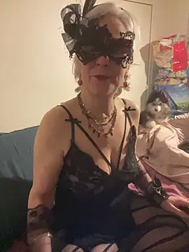 Madame_la_Bourgeoise Adlı Modelin Canlı XXX Sohbeti