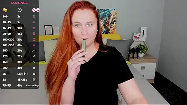 BabeLessi's Live XXX Chat