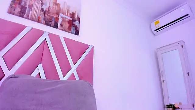 Chatroom XXX en direct de Helenn_monroy1