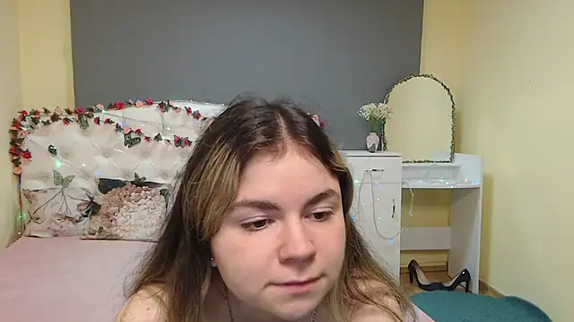 TinaRedly Chat XXX in diretta