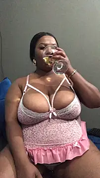 SultryBusty's Webcam Show