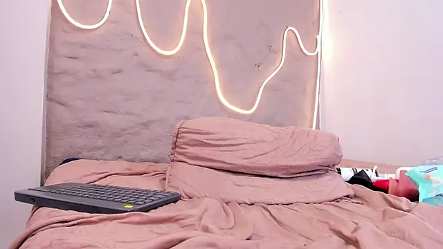 Shanntal_ 即時 XXX 聊天