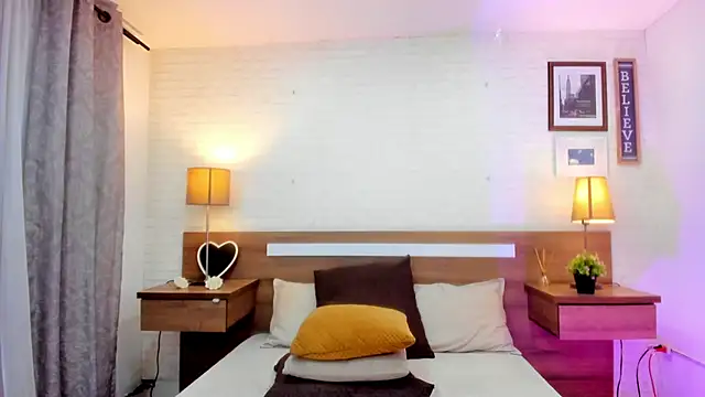 JenniferAuriston 即時 XXX 聊天