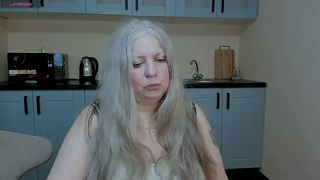 mariabelladonna: онлайн-секс-чат