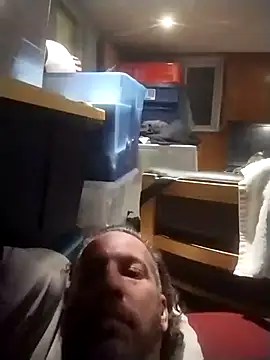 AceticPinscher Chat XXX in diretta