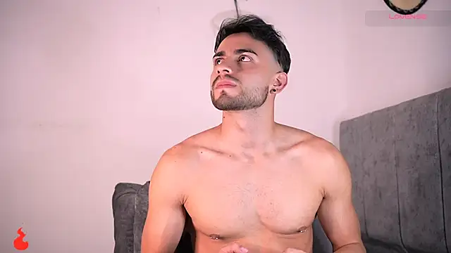 Chat XXX en directo de aydan_hw