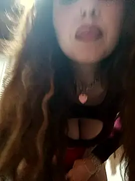 CurlyElisa Webcam show