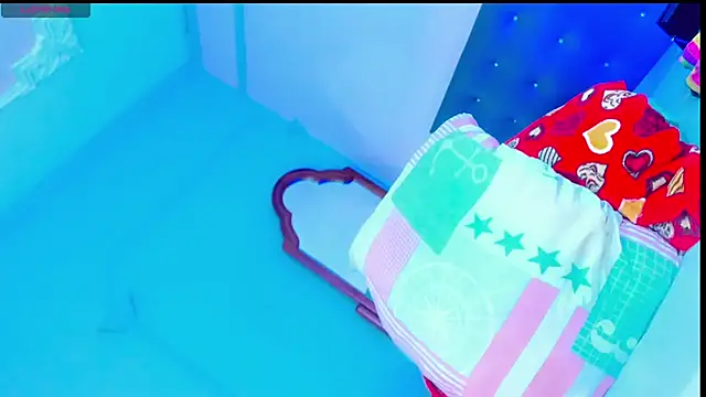 malahya_ élő XXX-chatje