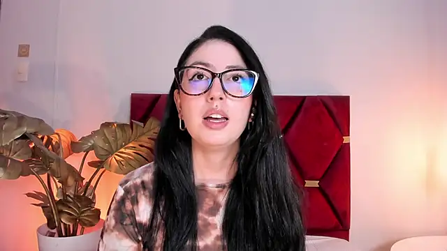 Emilywatsonn Chat XXX live